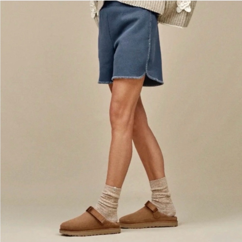 💥SALE💥 NWT UGG Goldenstar Suede Clogs, 10 - Picture 3 of 15